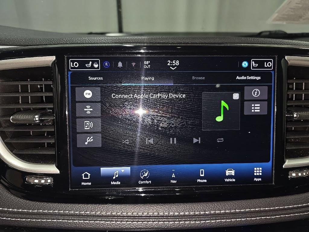 Used 2024 Chrysler Pacifica Limited FWD image 33