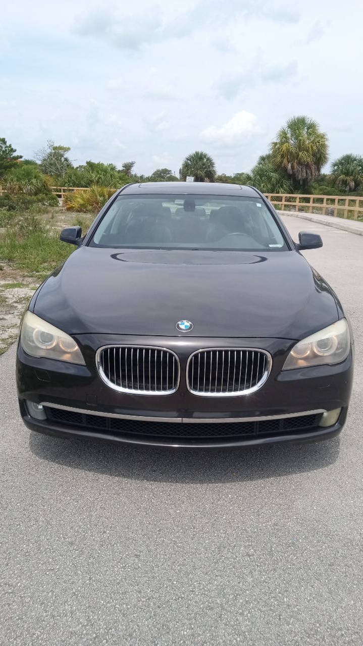 Used 2012 BMW 740Li RWD image 2