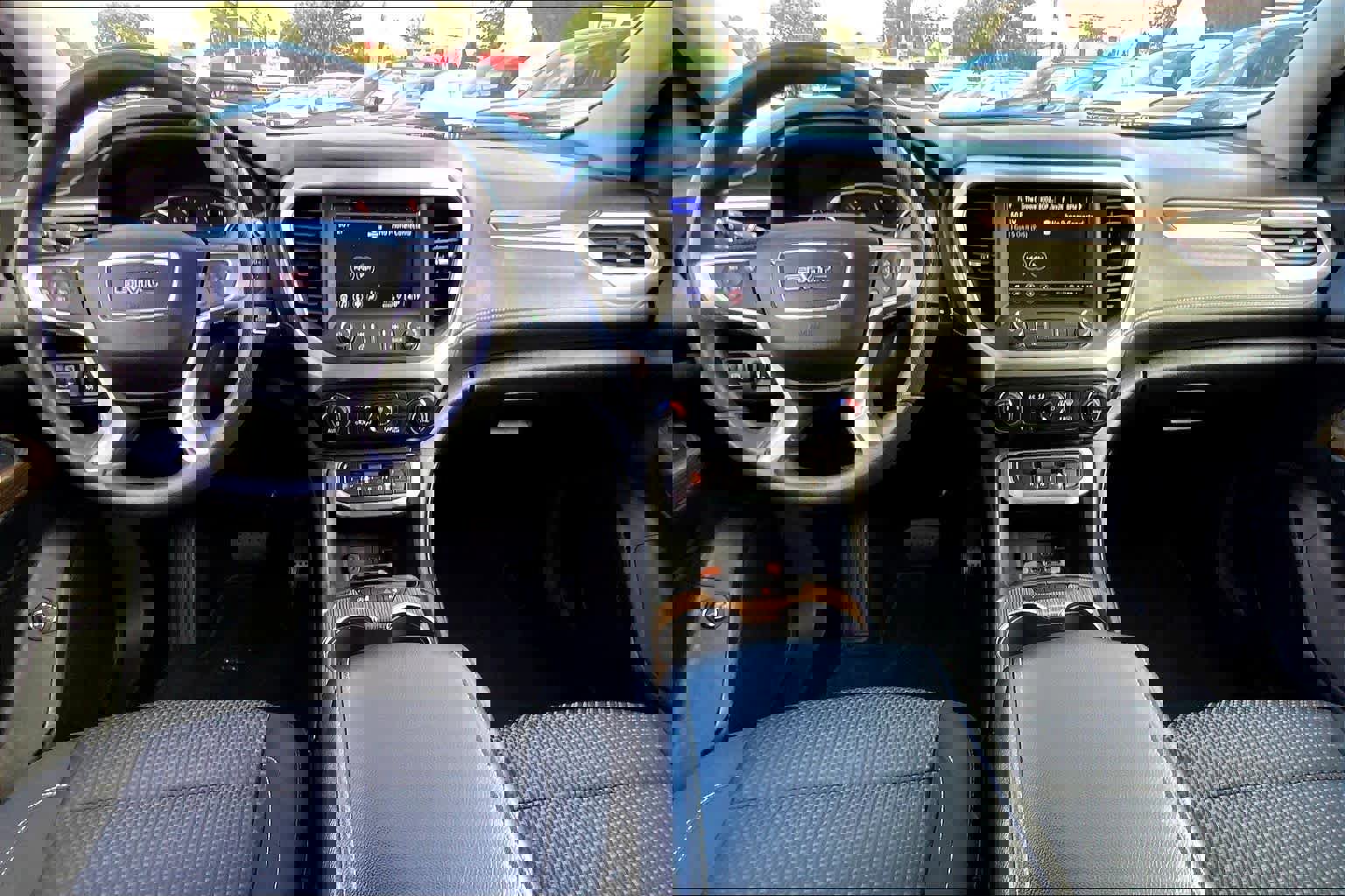 Certified 2023 GMC Acadia SLE w/ Driver Convenience Package image 14