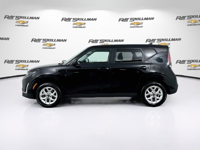 Used 2024 Kia Soul LX w/ Option Group 015 FWD image 4