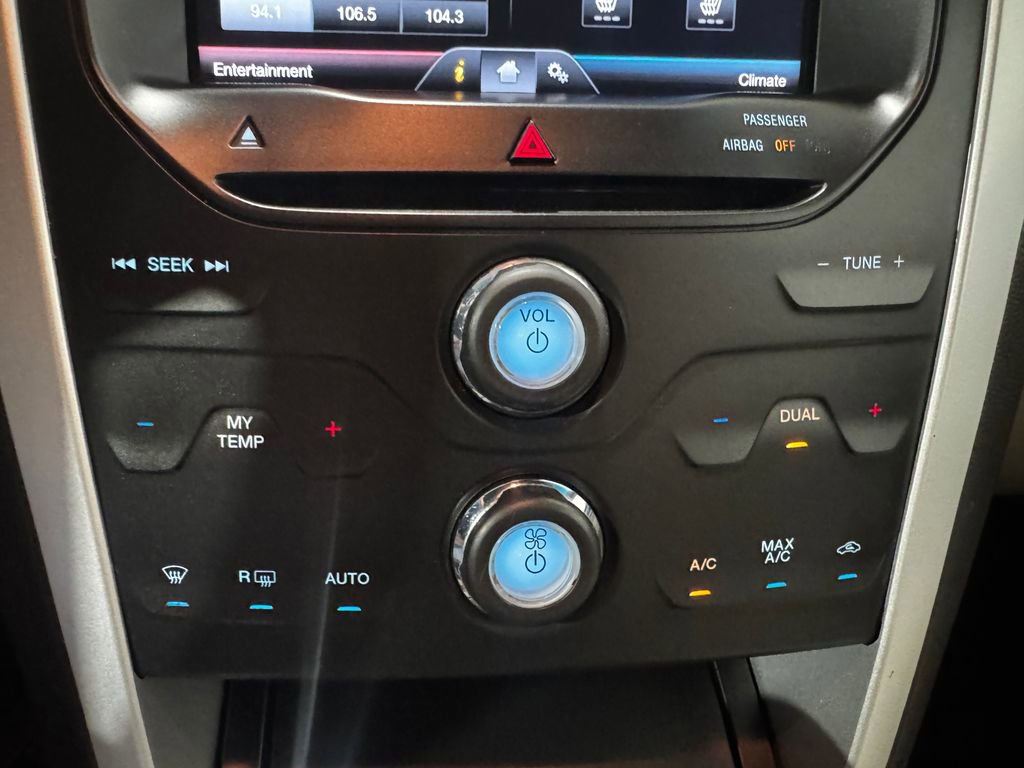 Used 2015 Ford Explorer XLT w/ Equipment Group 202B image 36