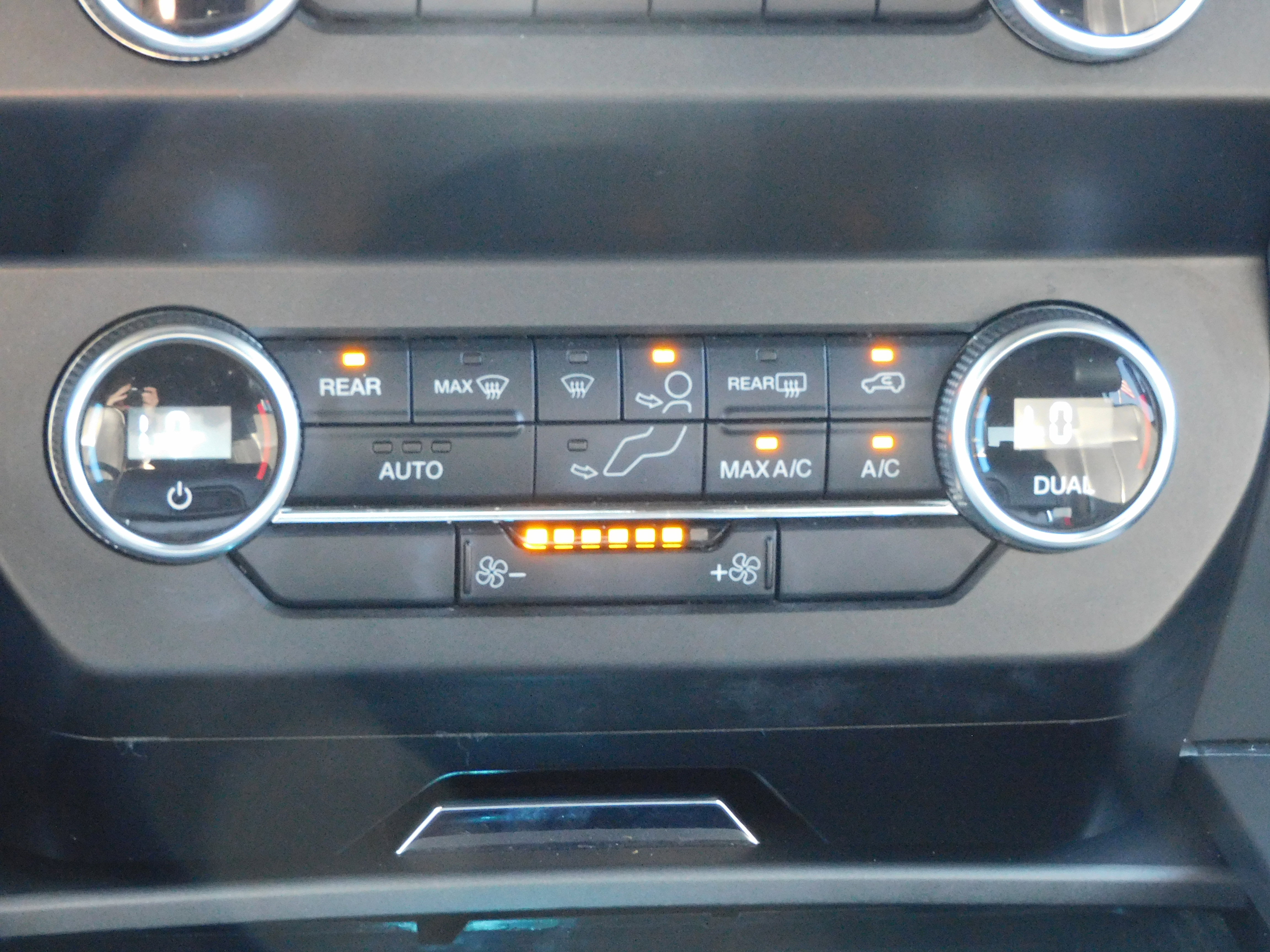 Used 2021 Ford Expedition XLT image 15