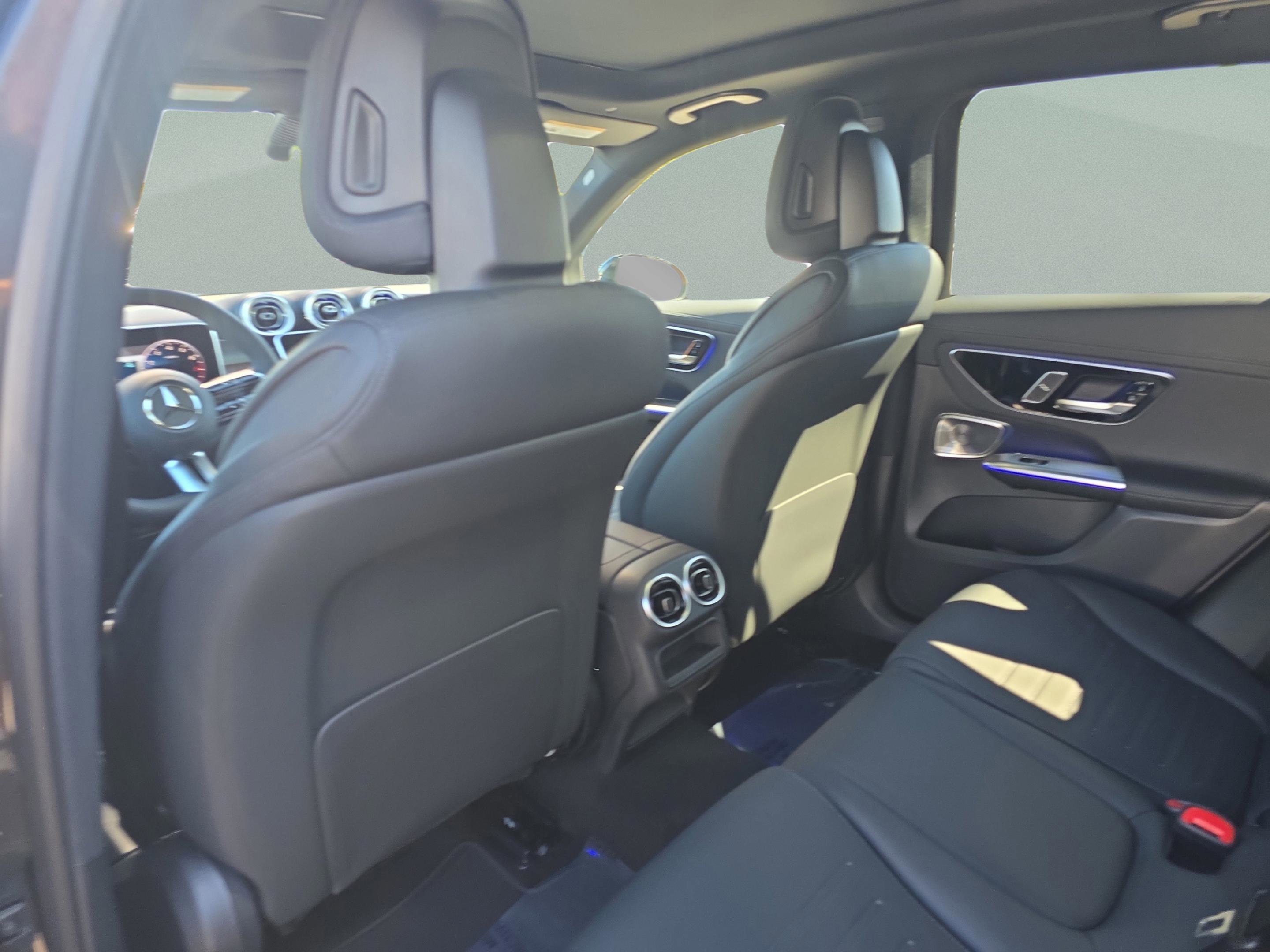Used 2026 Mercedes-Benz GLC 300 4MATIC image 22