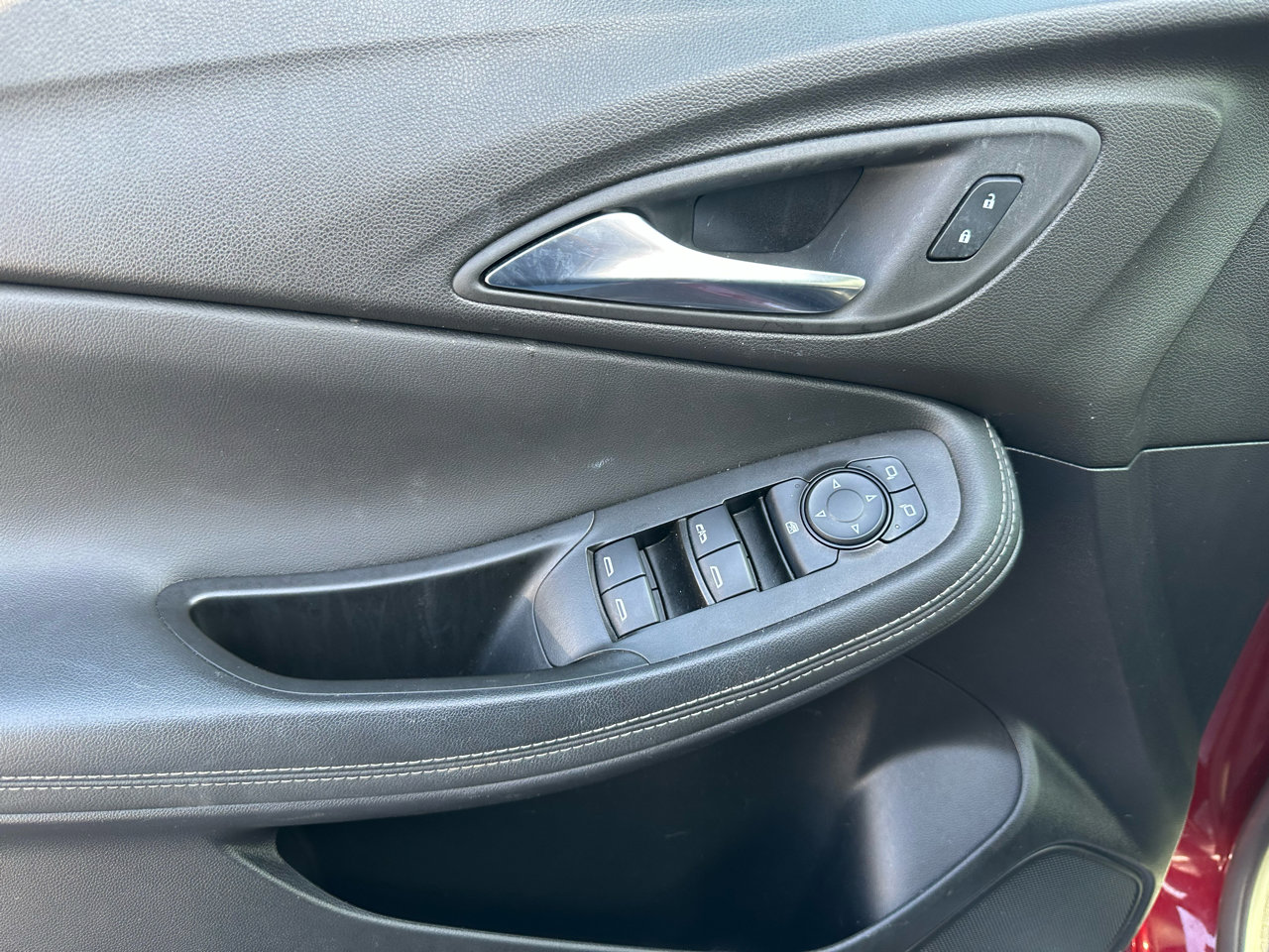 Used 2023 Buick Encore GX Preferred w/ Cold Weather Comfort Package image 9