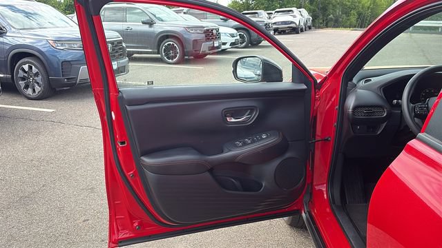 Used 2025 Honda HR-V Sport image 9