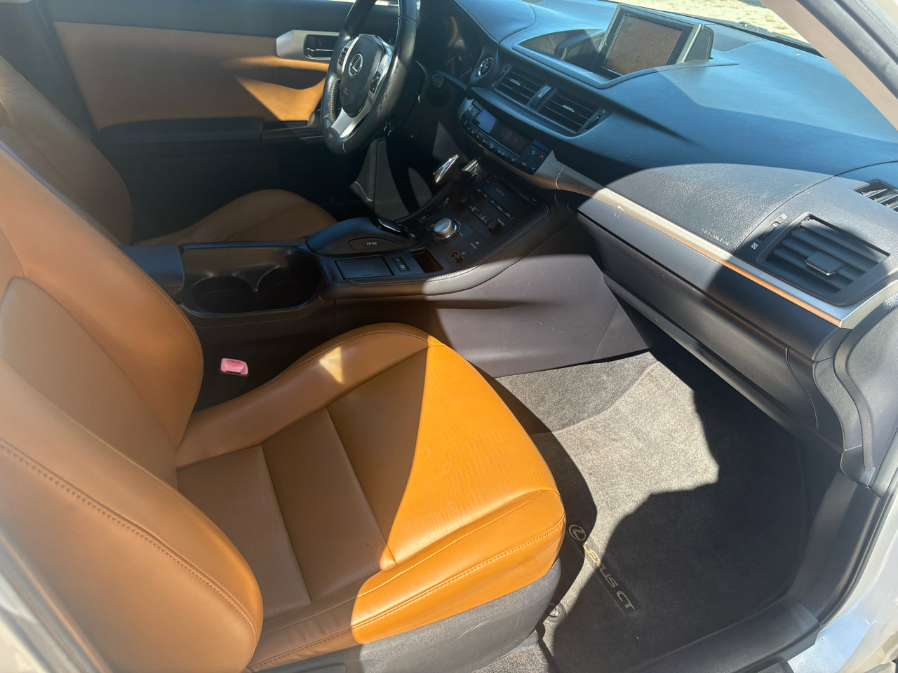 Used 2011 Lexus CT 200h image 19