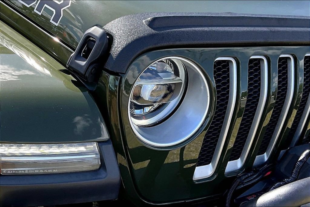 Used 2021 Jeep Wrangler Unlimited Sahara AWD/4WD image 33