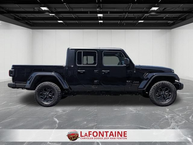 Used 2023 Jeep Gladiator Sport AWD/4WD image 6