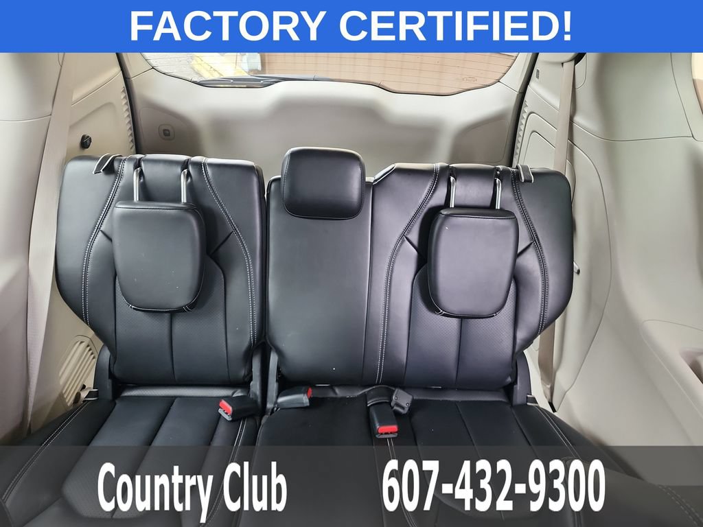 Used 2023 Chrysler Pacifica Touring-L FWD image 25