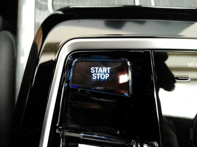 Used 2024 BMW i7 xDrive60 w/ Premium Package AWD/4WD image 52