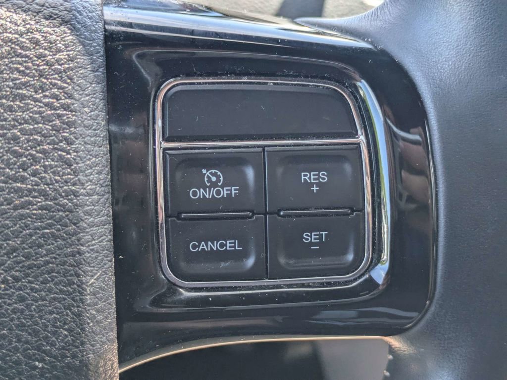 Used 2019 Dodge Grand Caravan SXT image 25