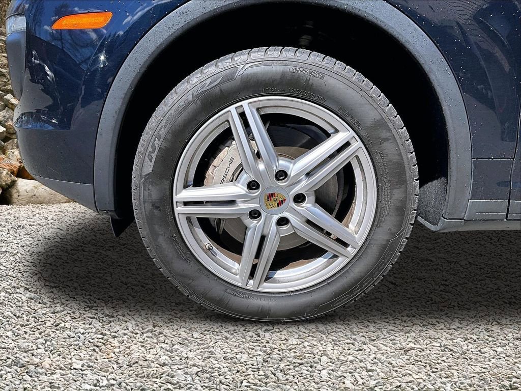 Used 2018 Porsche Cayenne S w/ Premium Package AWD/4WD image 9