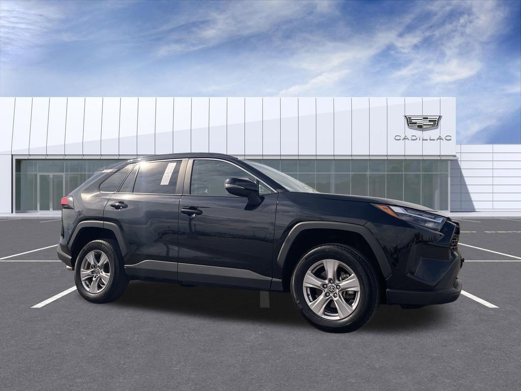 Used 2025 Toyota RAV4 XLE FWD image 1