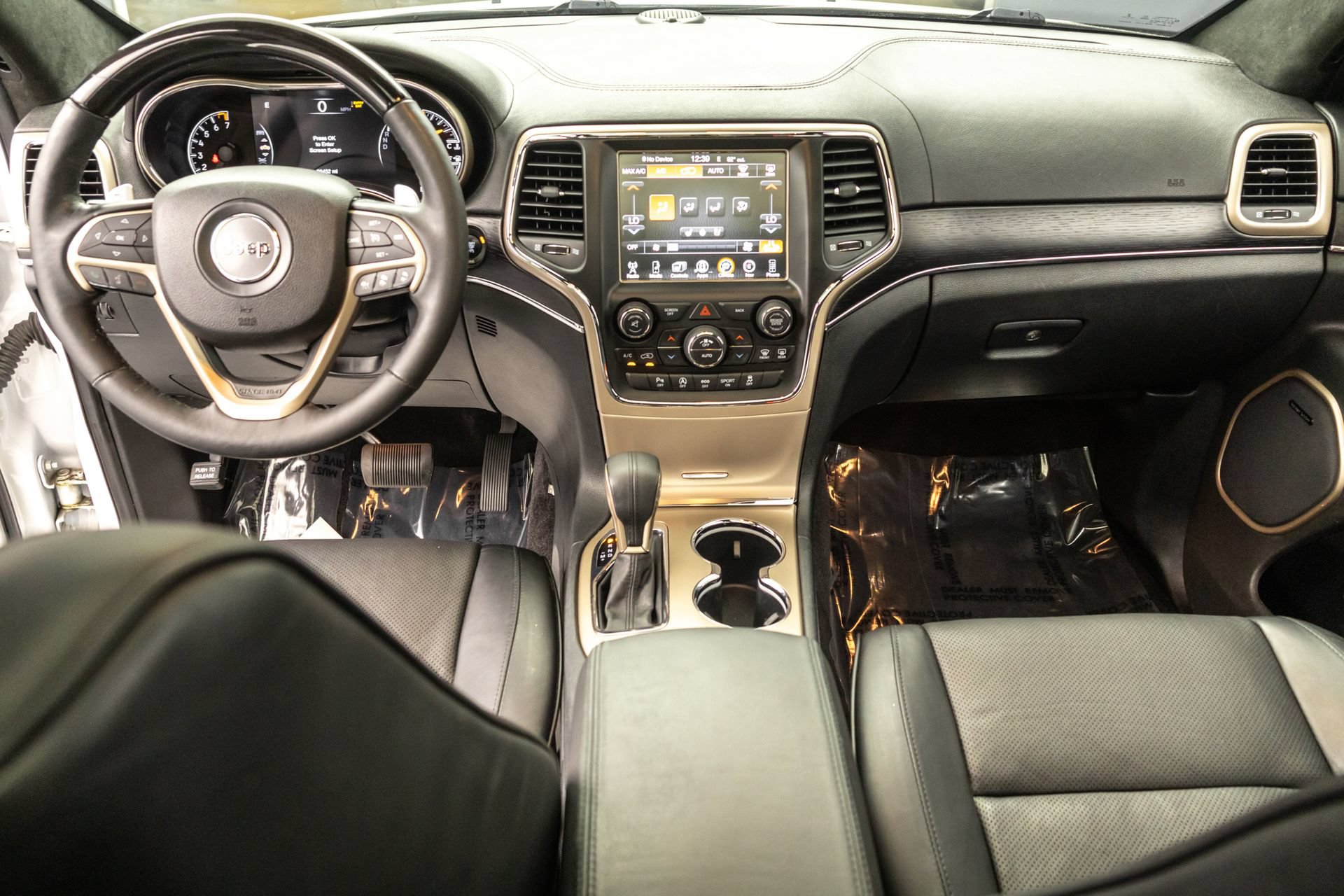 Used 2016 Jeep Grand Cherokee Summit AWD/4WD image 32