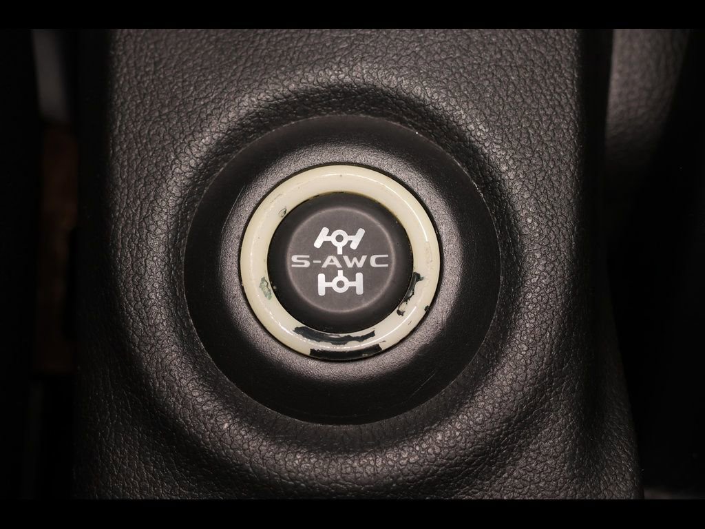 Used 2016 Mitsubishi Outlander SEL AWD/4WD image 22