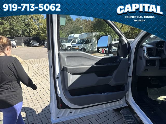 New 2025 Ford F350 XL w/ XL Chrome Package image 21