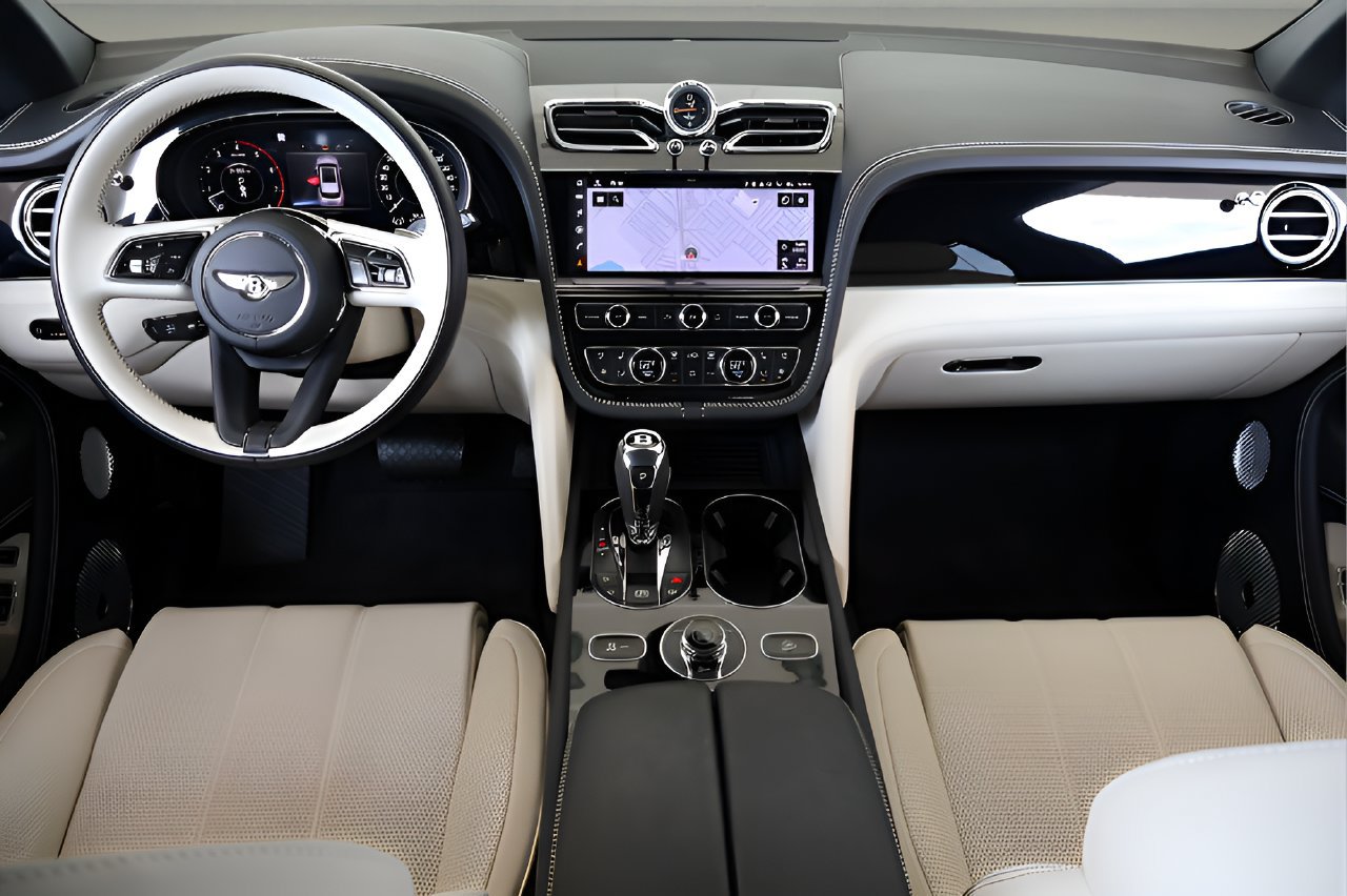 Used 2024 Bentley Bentayga AWD/4WD image 4