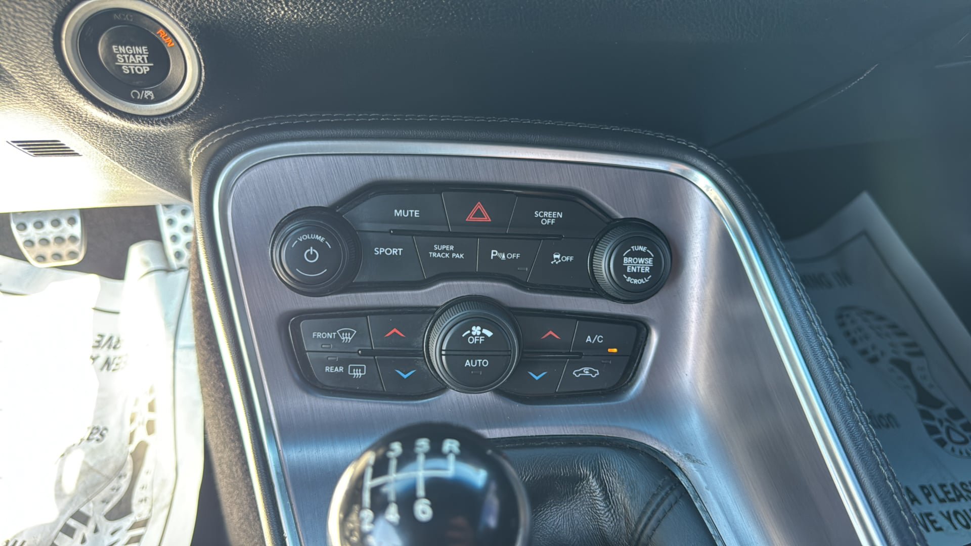 Used 2017 Dodge Challenger R/T Scat Pack w/ Driver Convenience Group RWD image 28