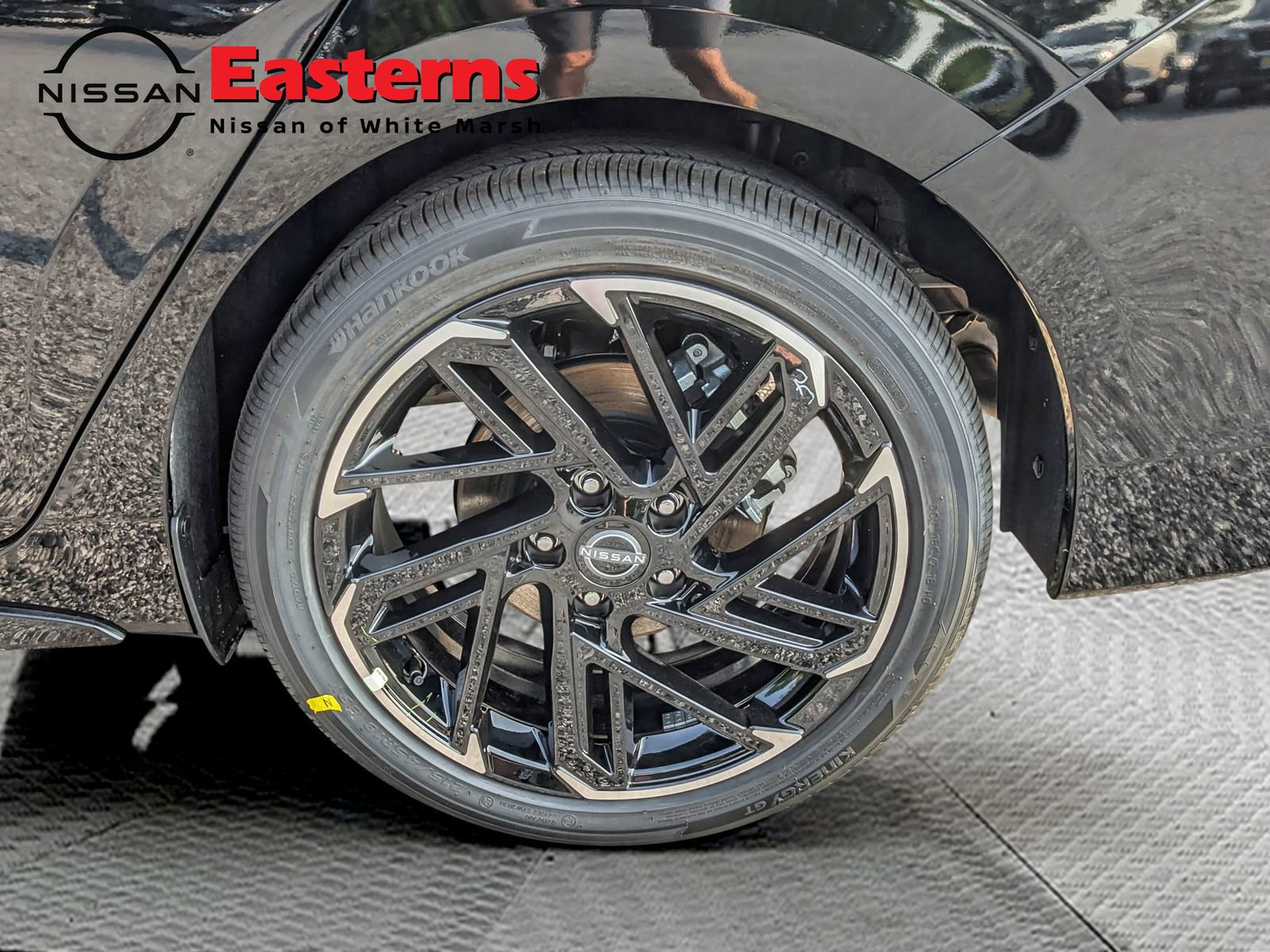 New 2026 Nissan Sentra SR w/ SR Premium Package FWD image 9