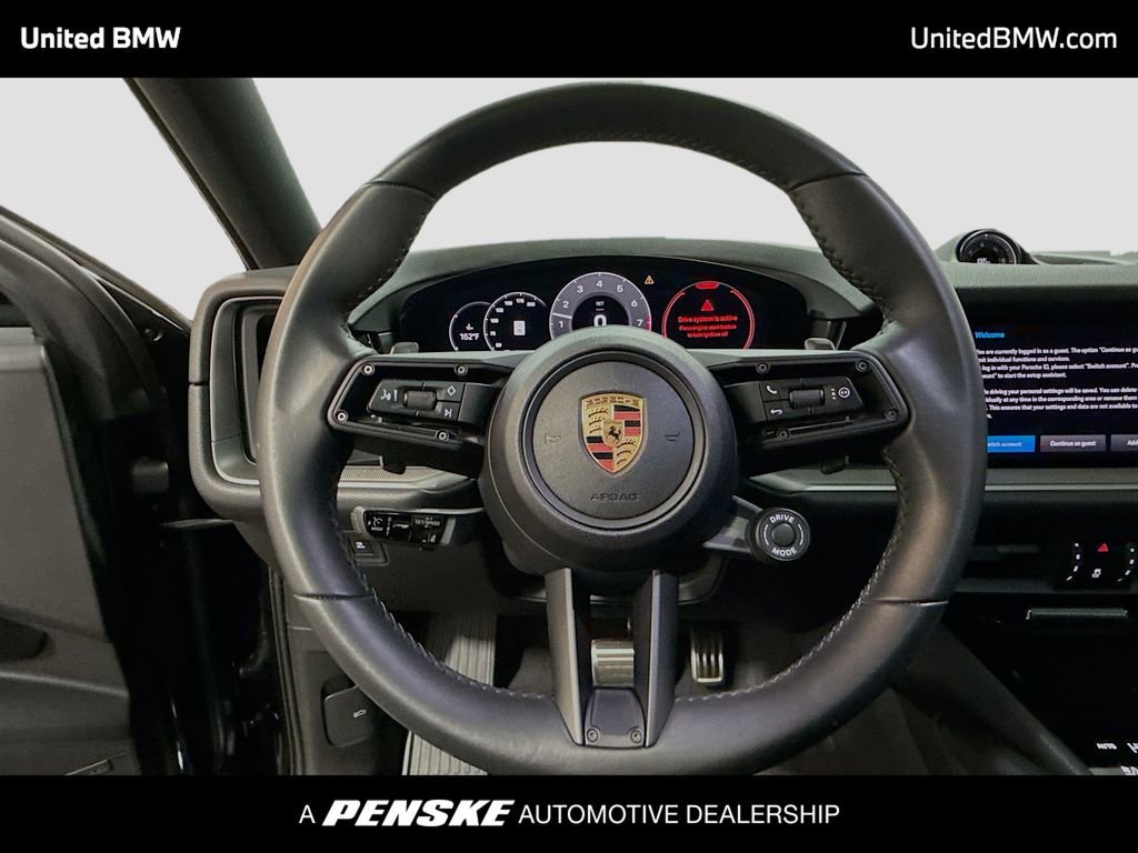 Used 2025 Porsche Cayenne S image 6