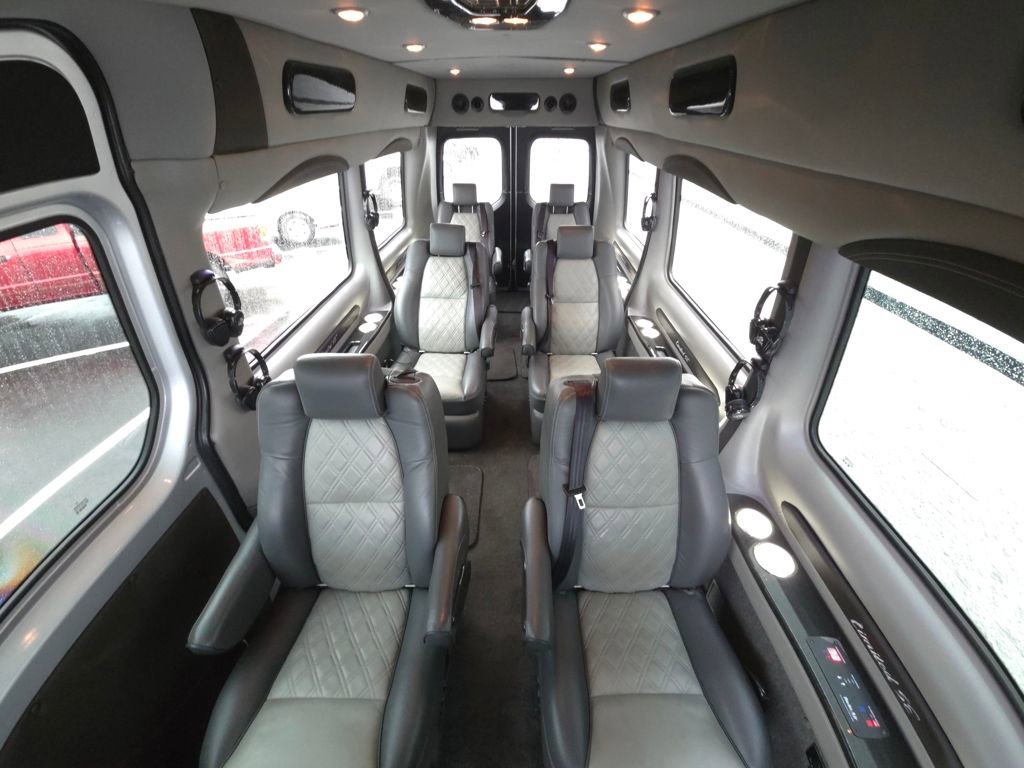 Used 2021 Mercedes-Benz Sprinter 2500 image 4