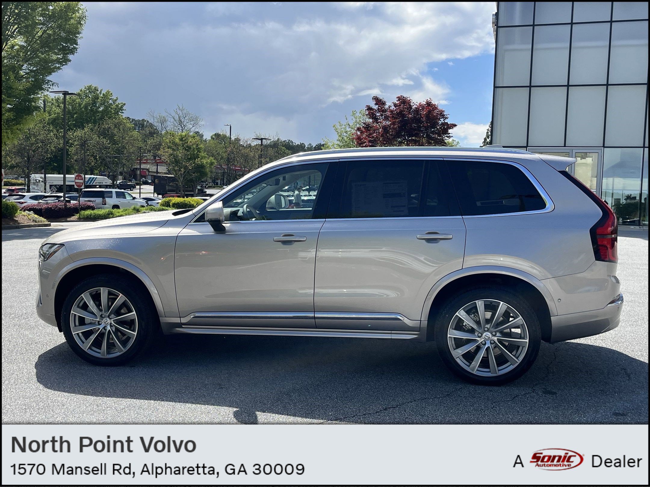 New 2025 Volvo XC90 B6 Ultra w/ Protection Package Premier