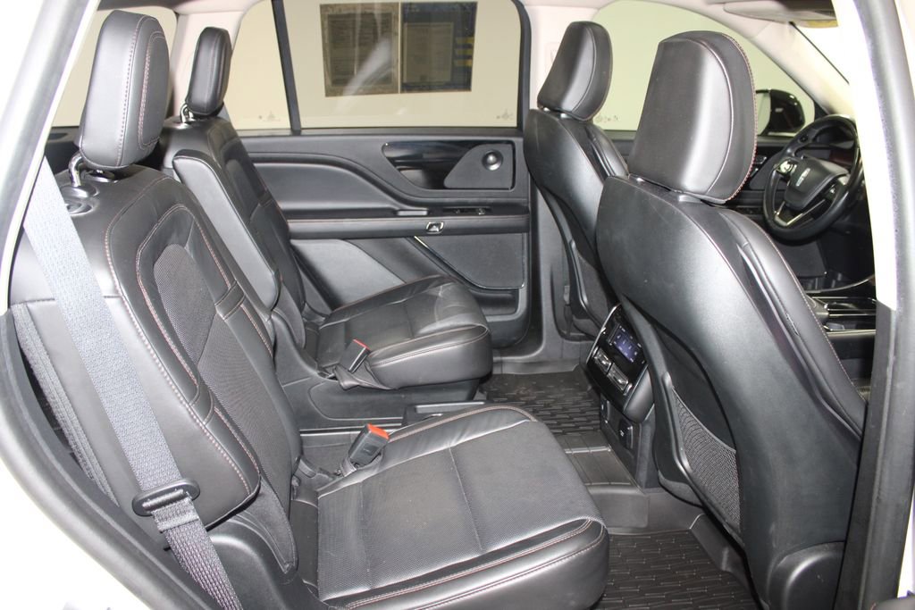 Used 2023 Lincoln Aviator Reserve w/ Jet Appearance Package AWD/4WD image 33