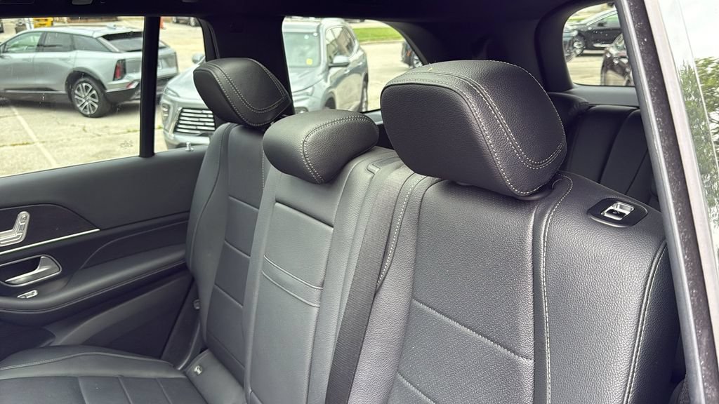 Used 2023 Mercedes-Benz GLS 450 4MATIC image 28