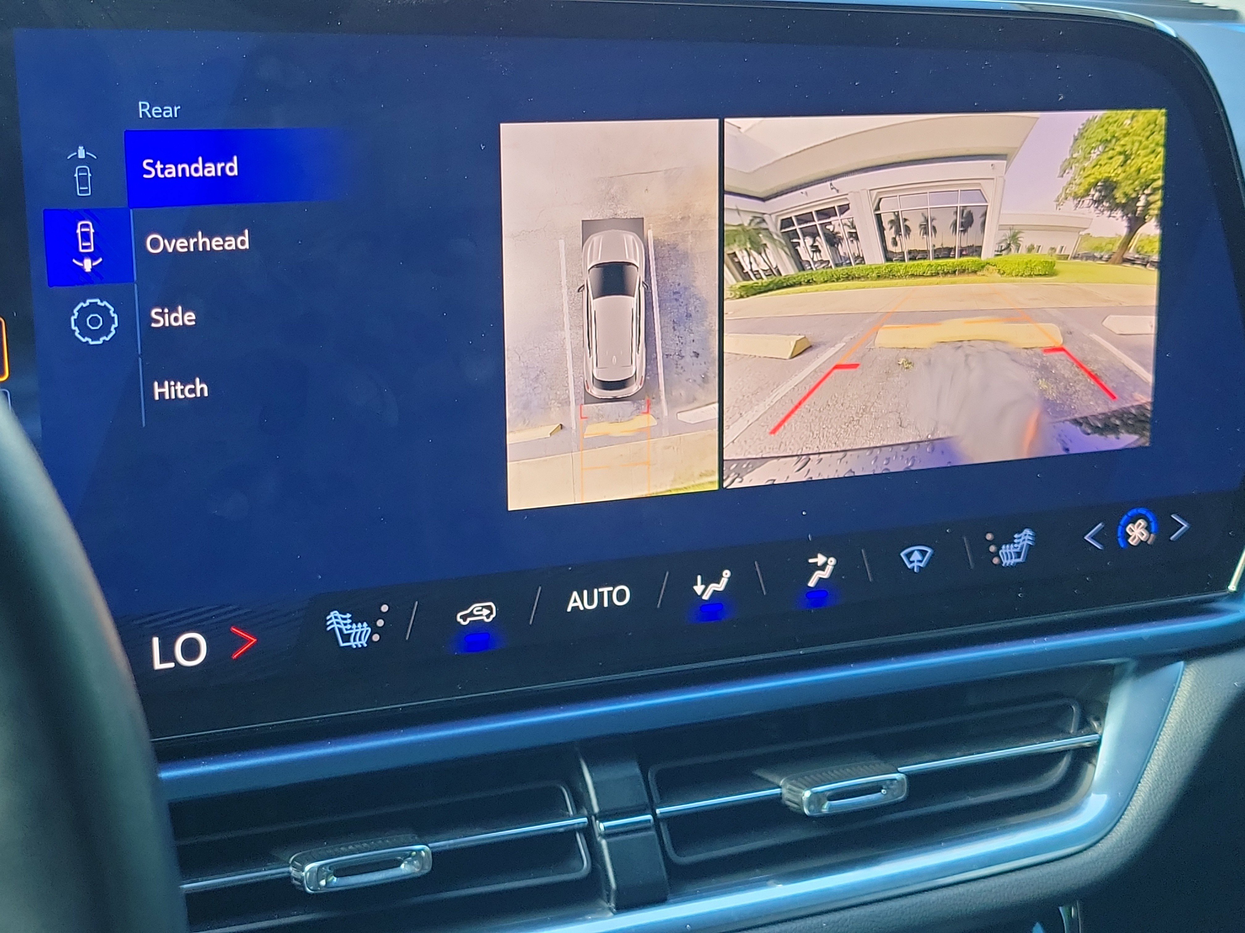 Used 2025 Chevrolet Equinox EV LT w/ Convenience Package FWD image 30