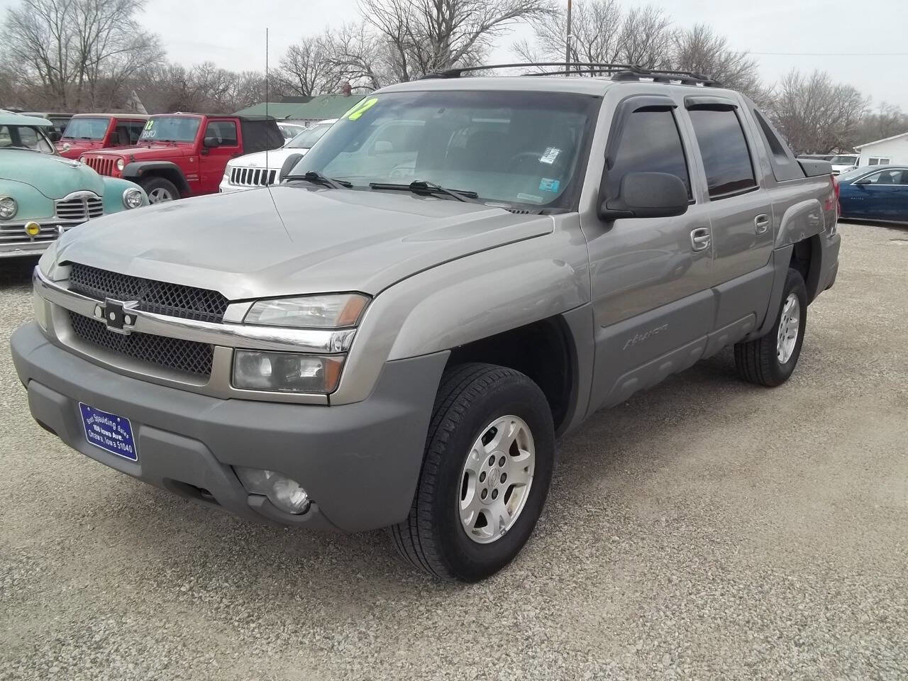Used 2002 Chevrolet Avalanche 4x4 w/ Off-Road Suspension Pkg image 3