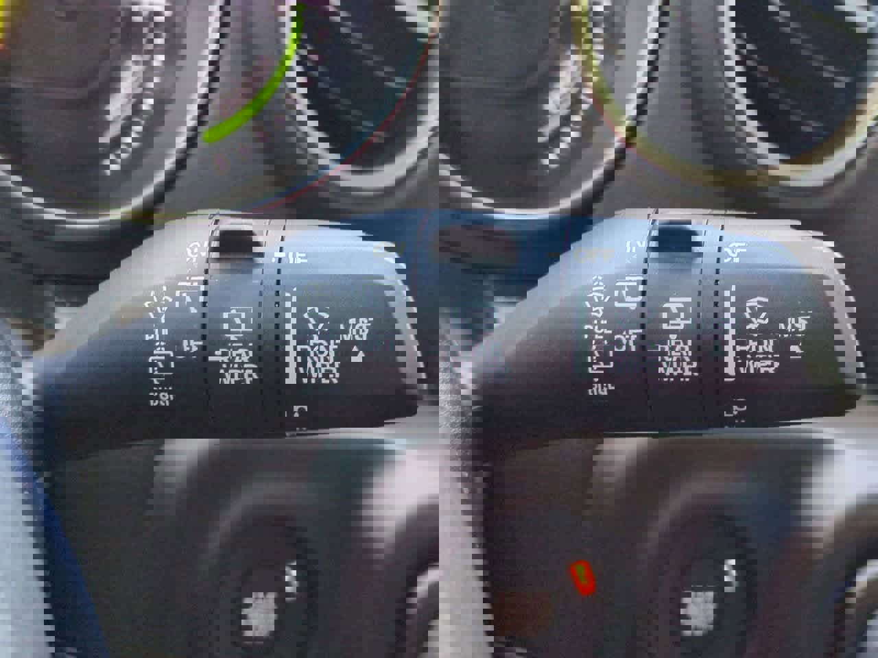 Used 2023 Jeep Wrangler Sahara image 26