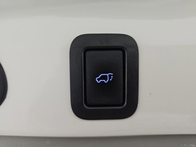 Used 2016 Toyota Highlander Limited w/ Protection Package #3 image 35