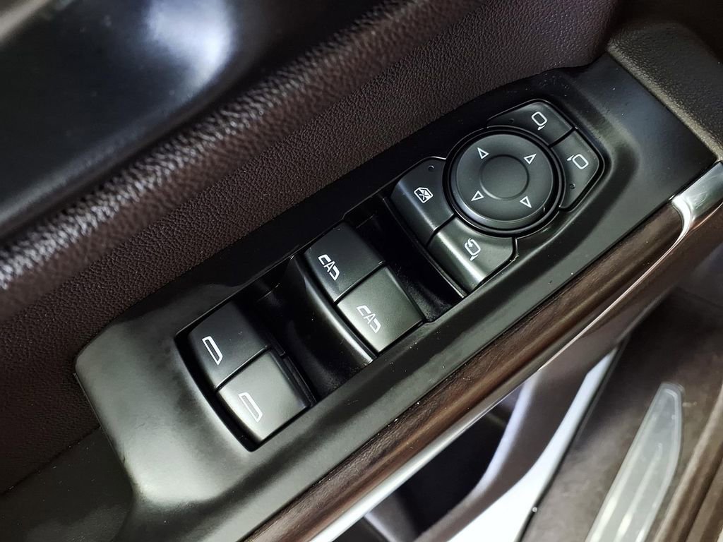 Used 2020 GMC Sierra 1500 SLT image 25