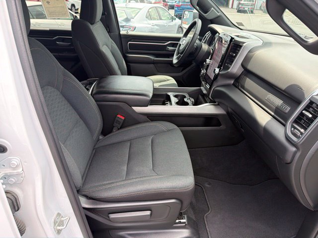 Used 2025 RAM 1500 Big Horn AWD/4WD image 32