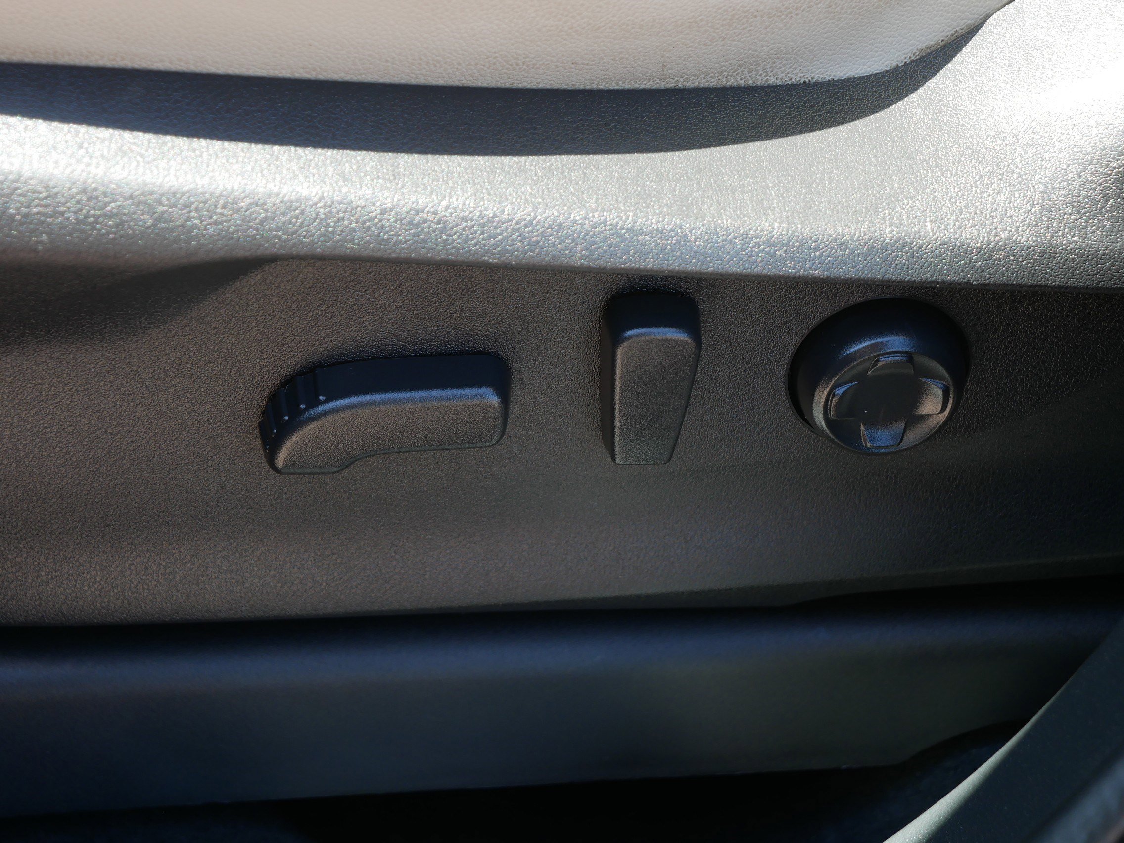 Used 2023 Subaru Ascent Limited w/ Technology Package image 20