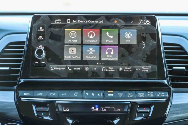 Used 2025 Honda Odyssey Elite image 16