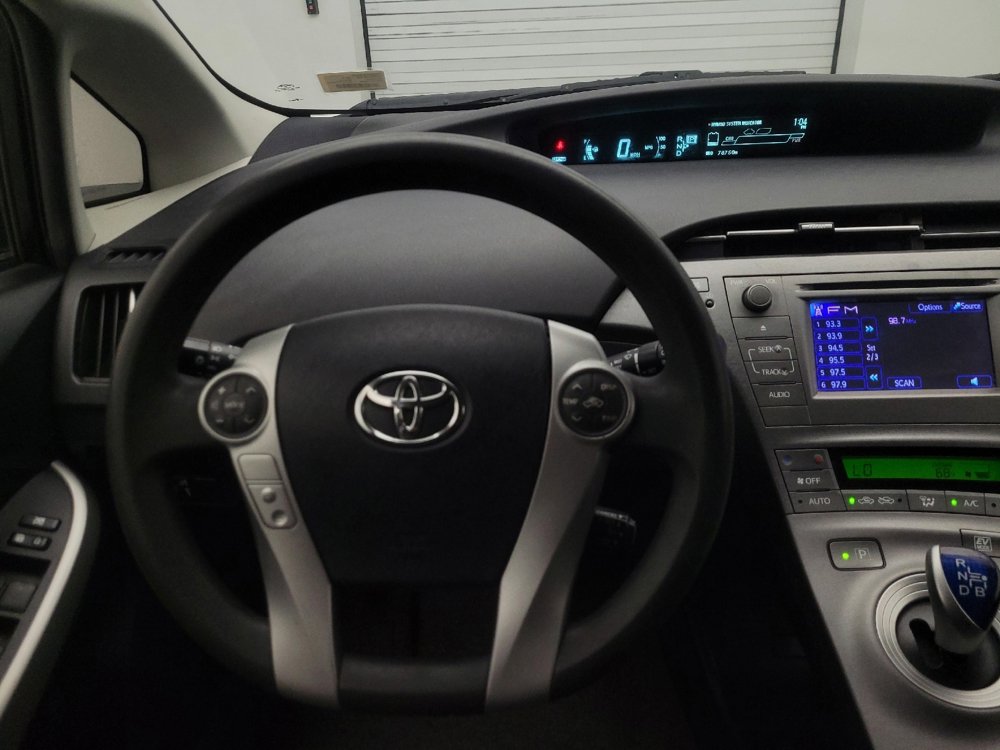 Used 2015 Toyota Prius Two image 22