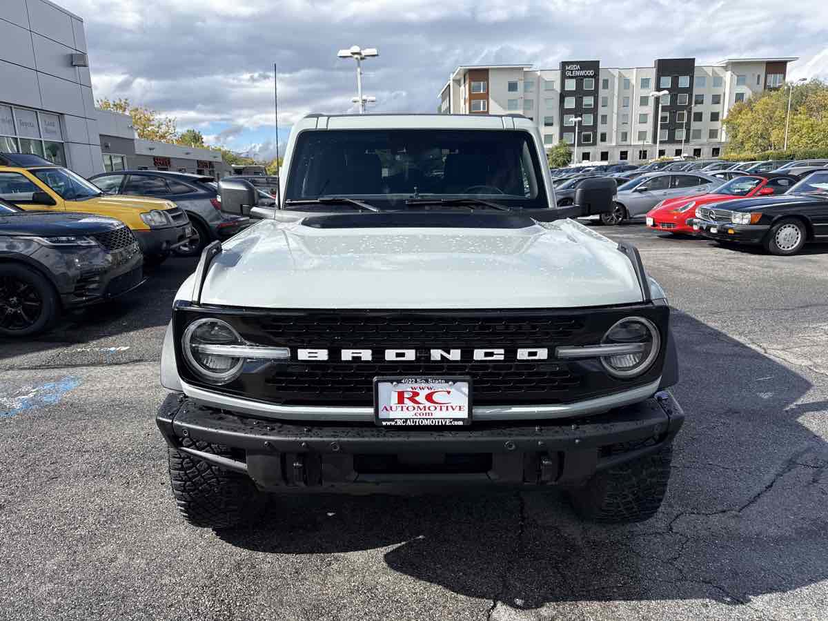 Used 2024 Ford Bronco Wildtrak image 3