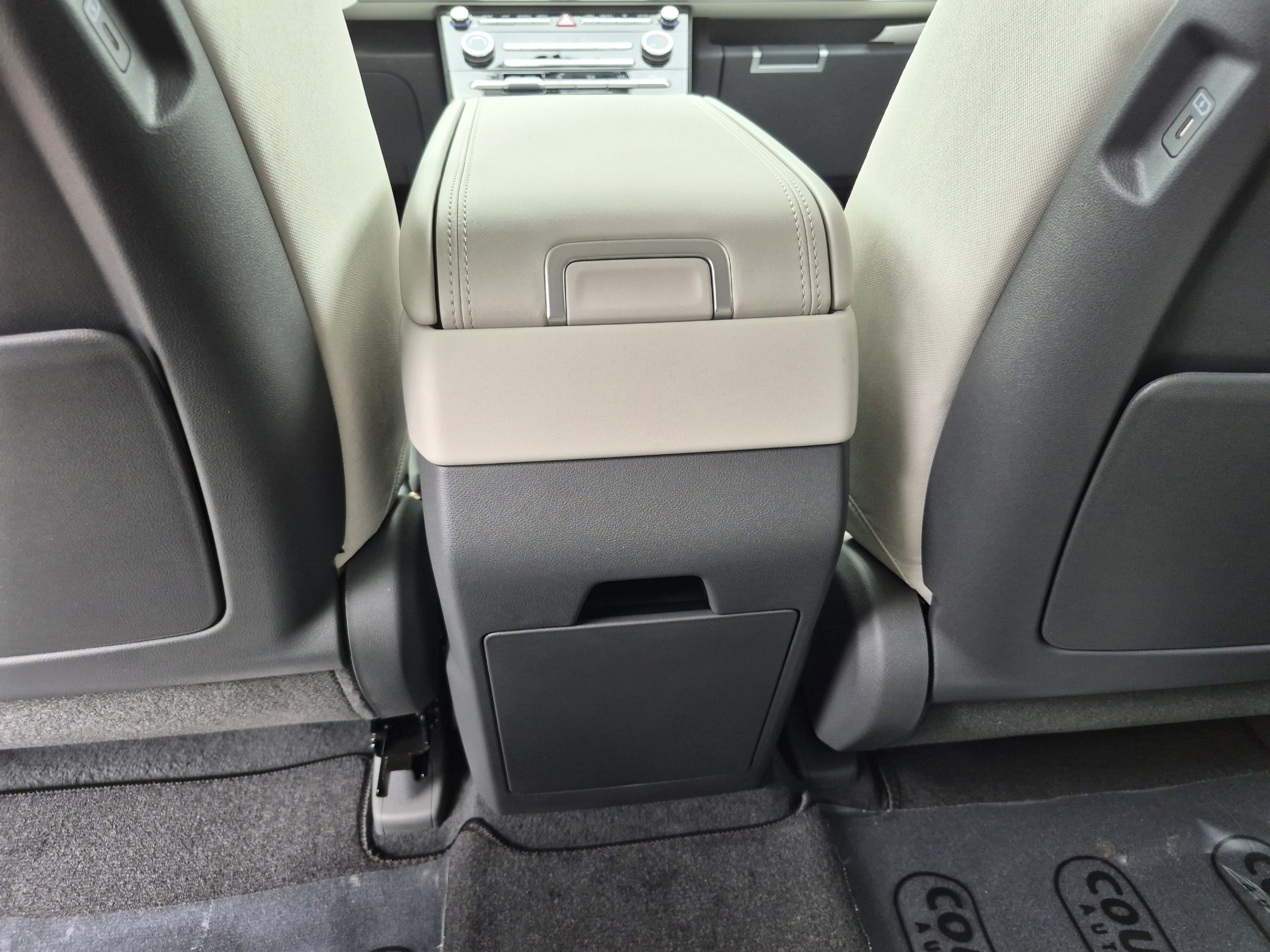 New 2027 Hyundai Santa Fe SE FWD image 17