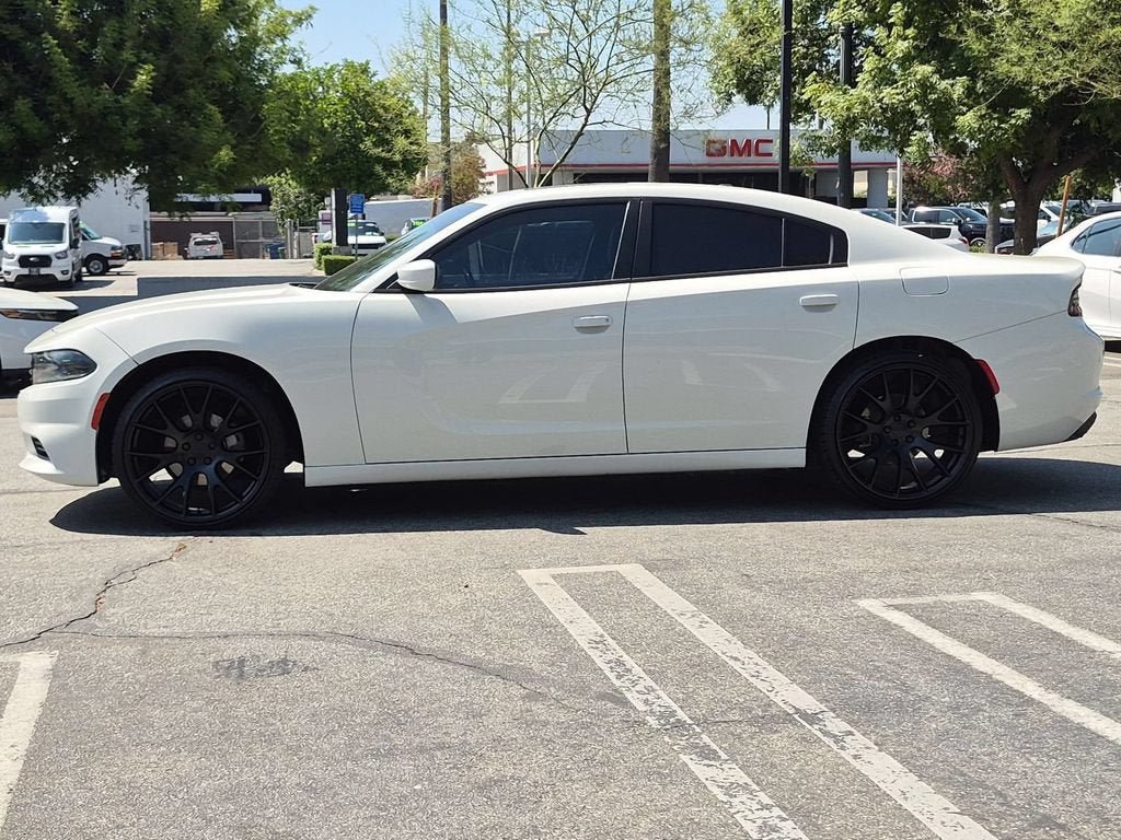 Used 2020 Dodge Charger SXT RWD image 10