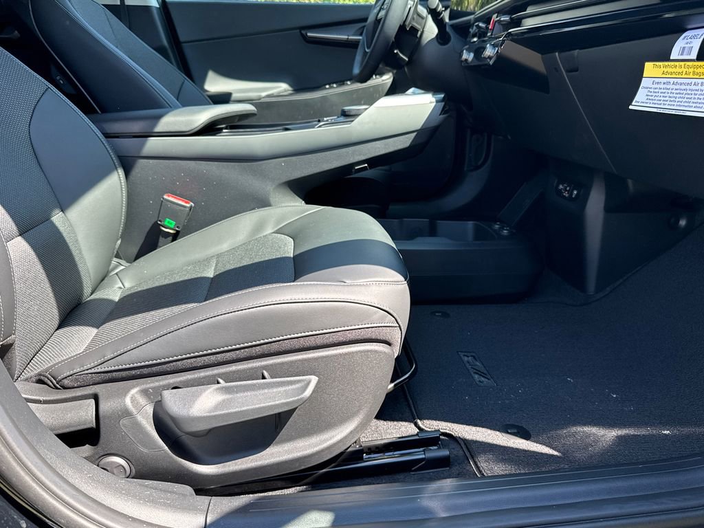 New 2025 Kia EV6 Light w/ Light LR Technology Package image 13