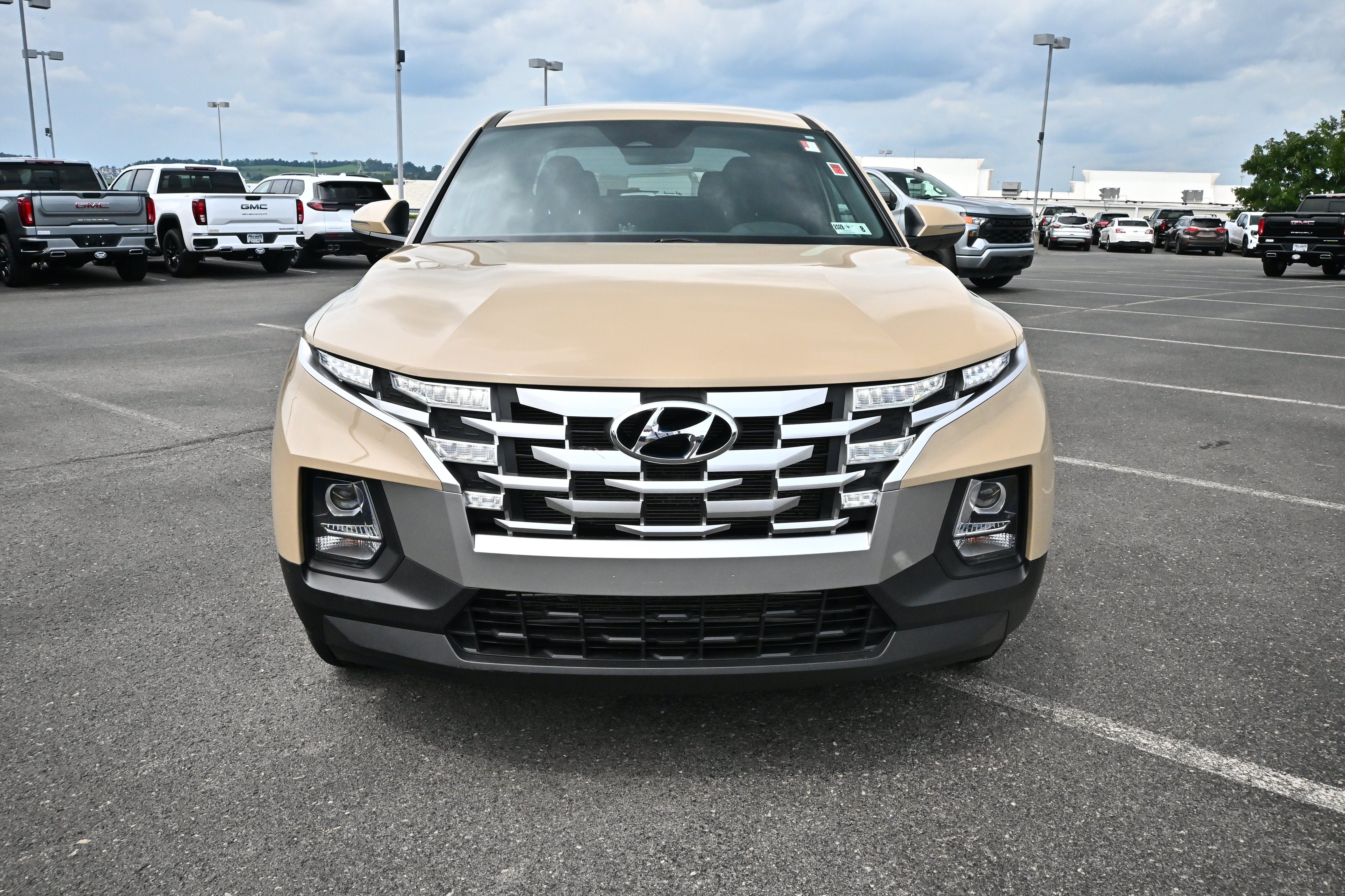 Used 2023 Hyundai Santa Cruz SEL AWD/4WD image 3