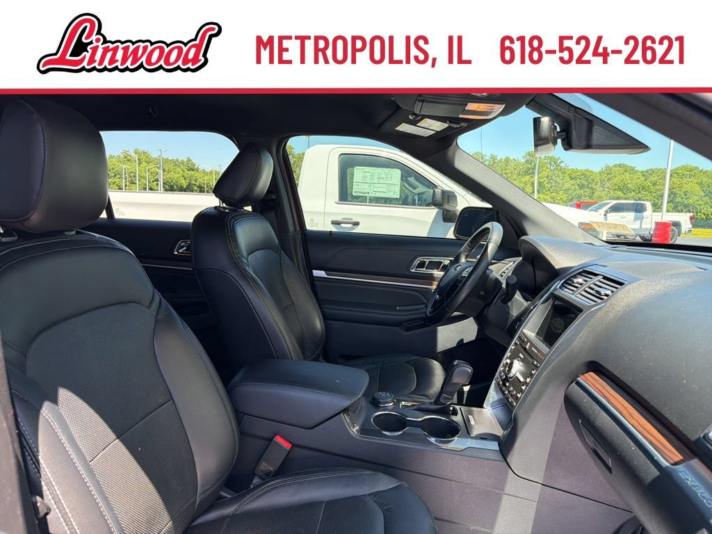 Used 2019 Ford Explorer Limited w/ Ford Safe & Smart Package AWD/4WD image 8
