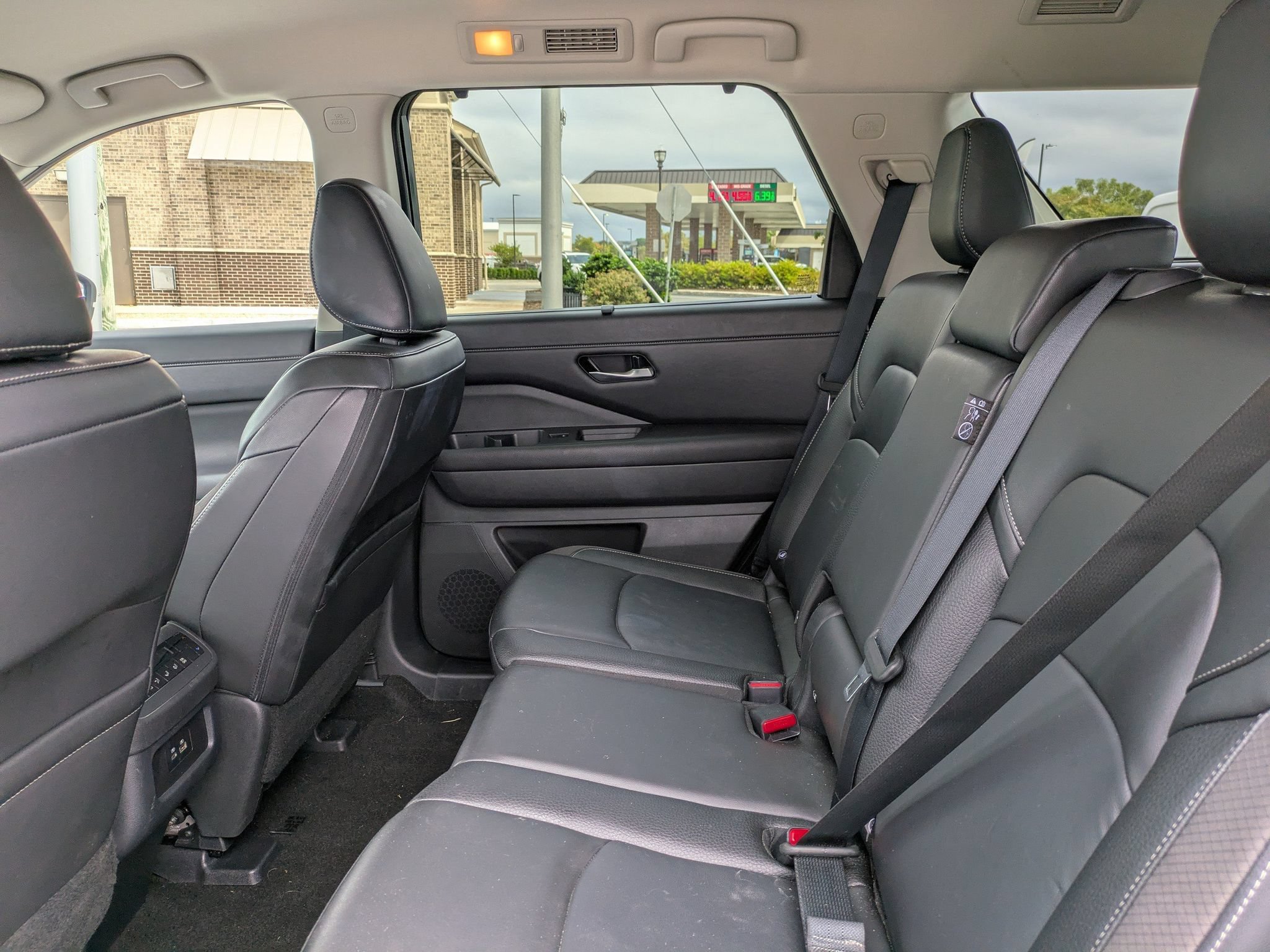 Certified 2025 Nissan Pathfinder SL AWD/4WD image 15