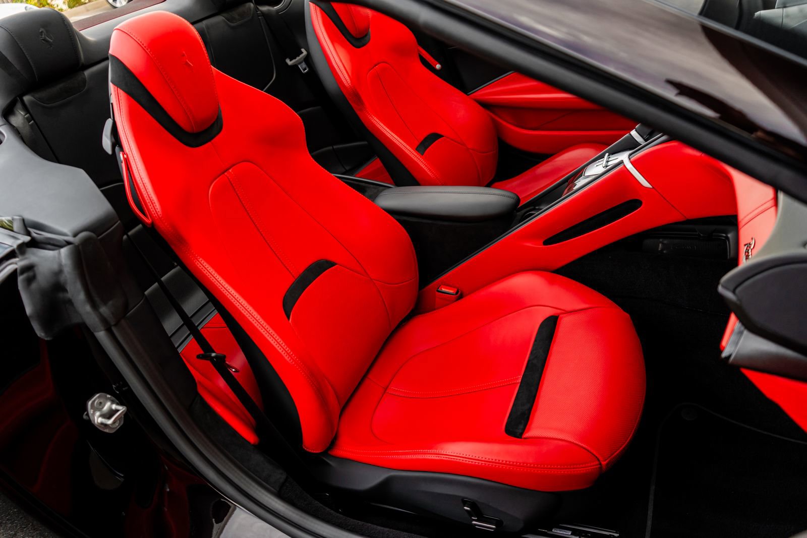 Used 2024 Ferrari Roma image 36