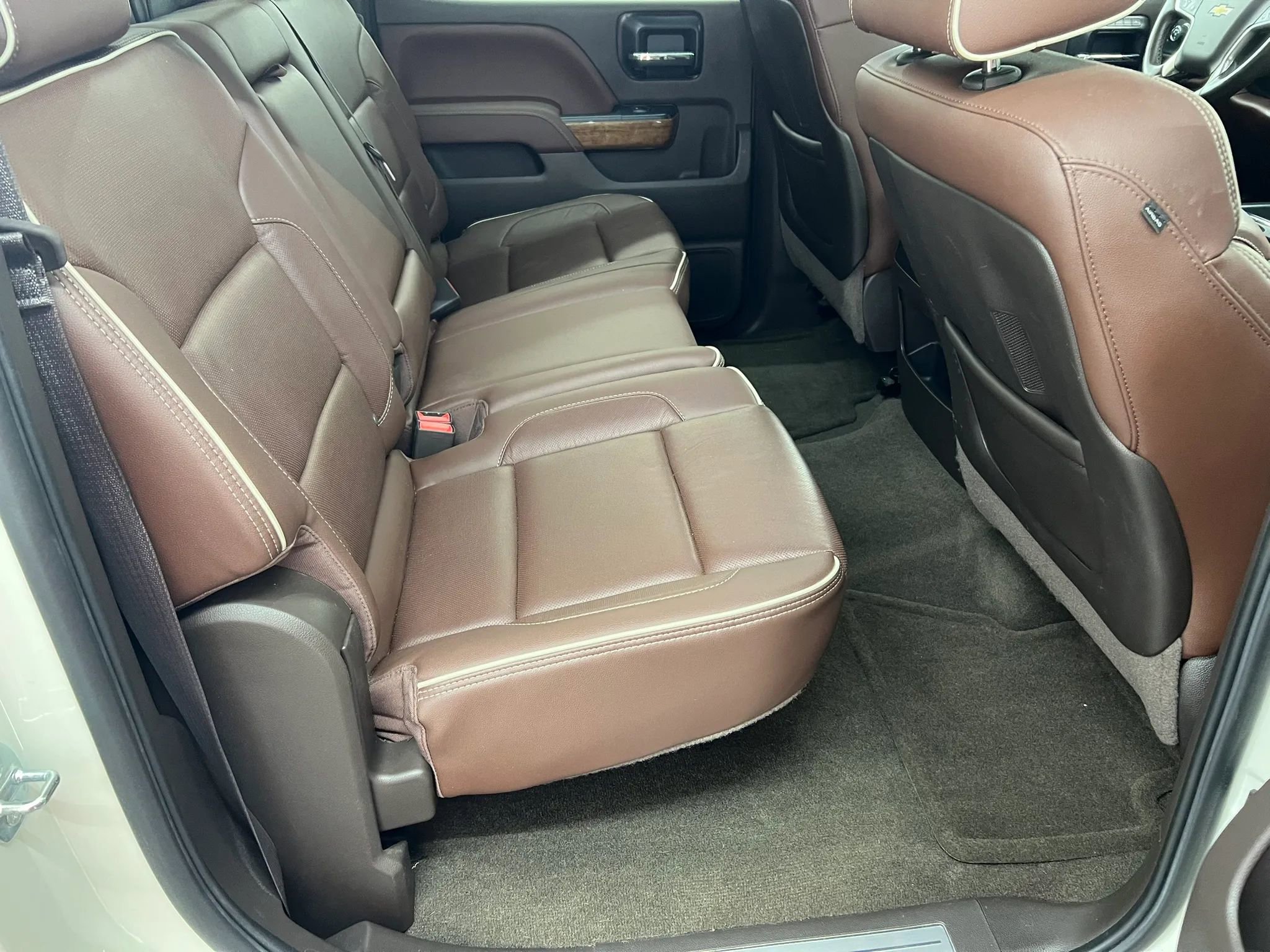 Used 2014 Chevrolet Silverado 1500 High Country w/ High Country Premium Package image 12