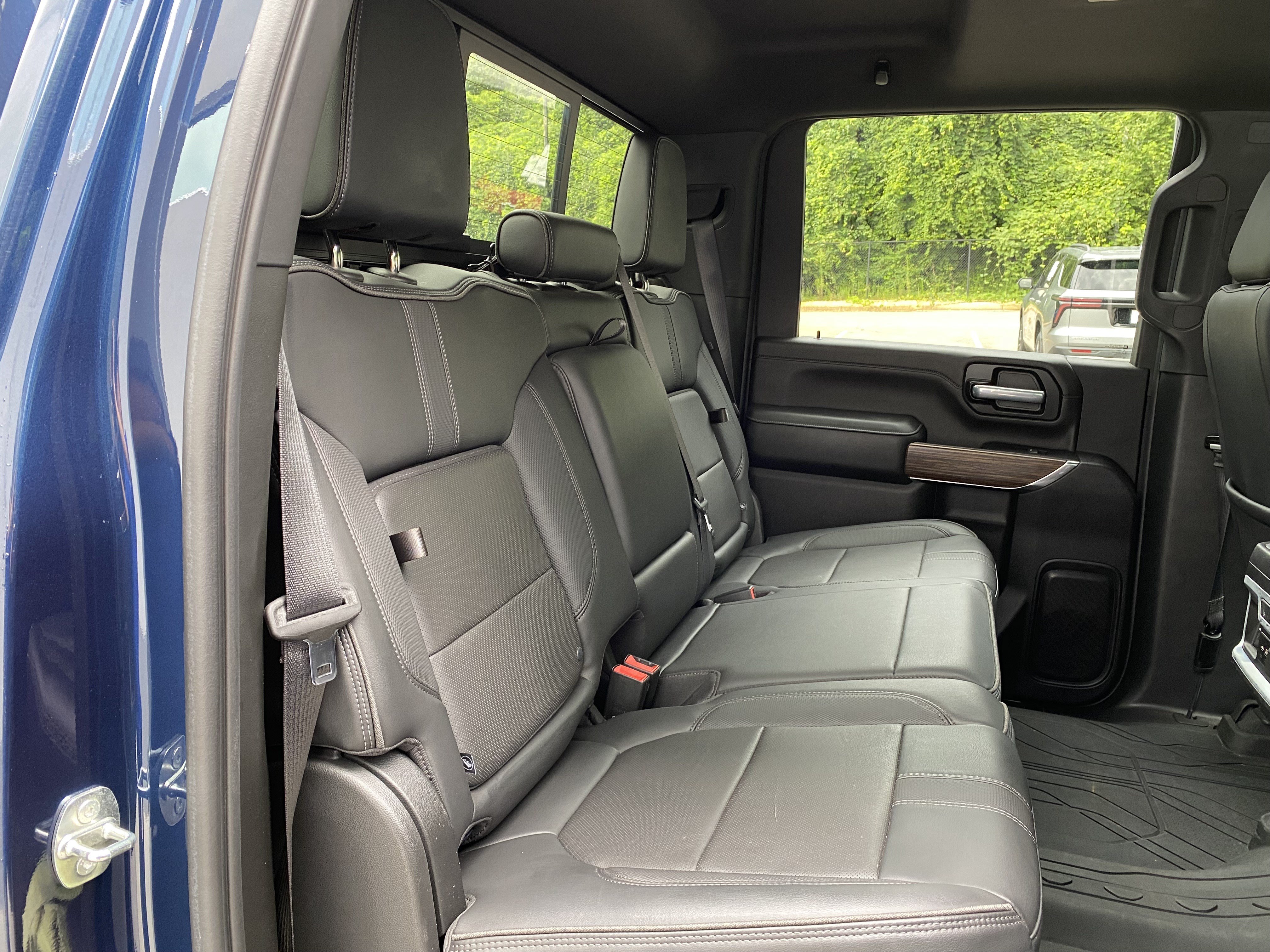 Used 2022 Chevrolet Silverado 2500 High Country AWD/4WD image 36