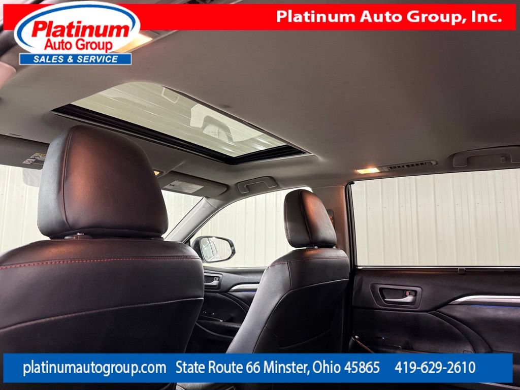 Used 2019 Toyota Highlander SE AWD/4WD image 44