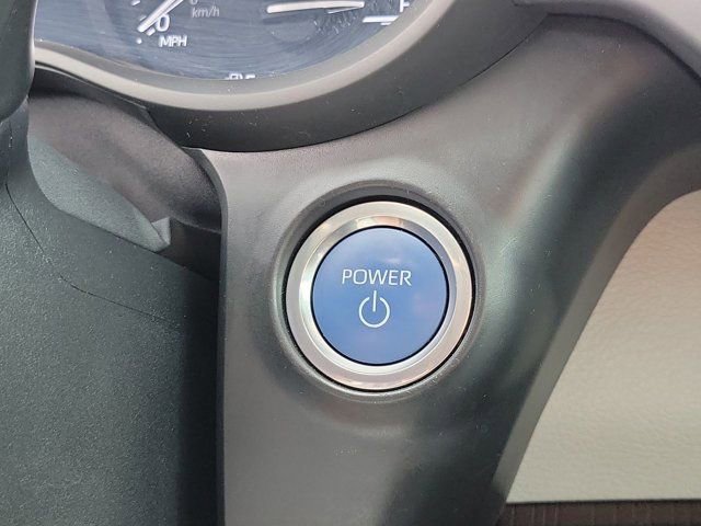 Used 2022 Toyota Sienna XLE FWD image 34