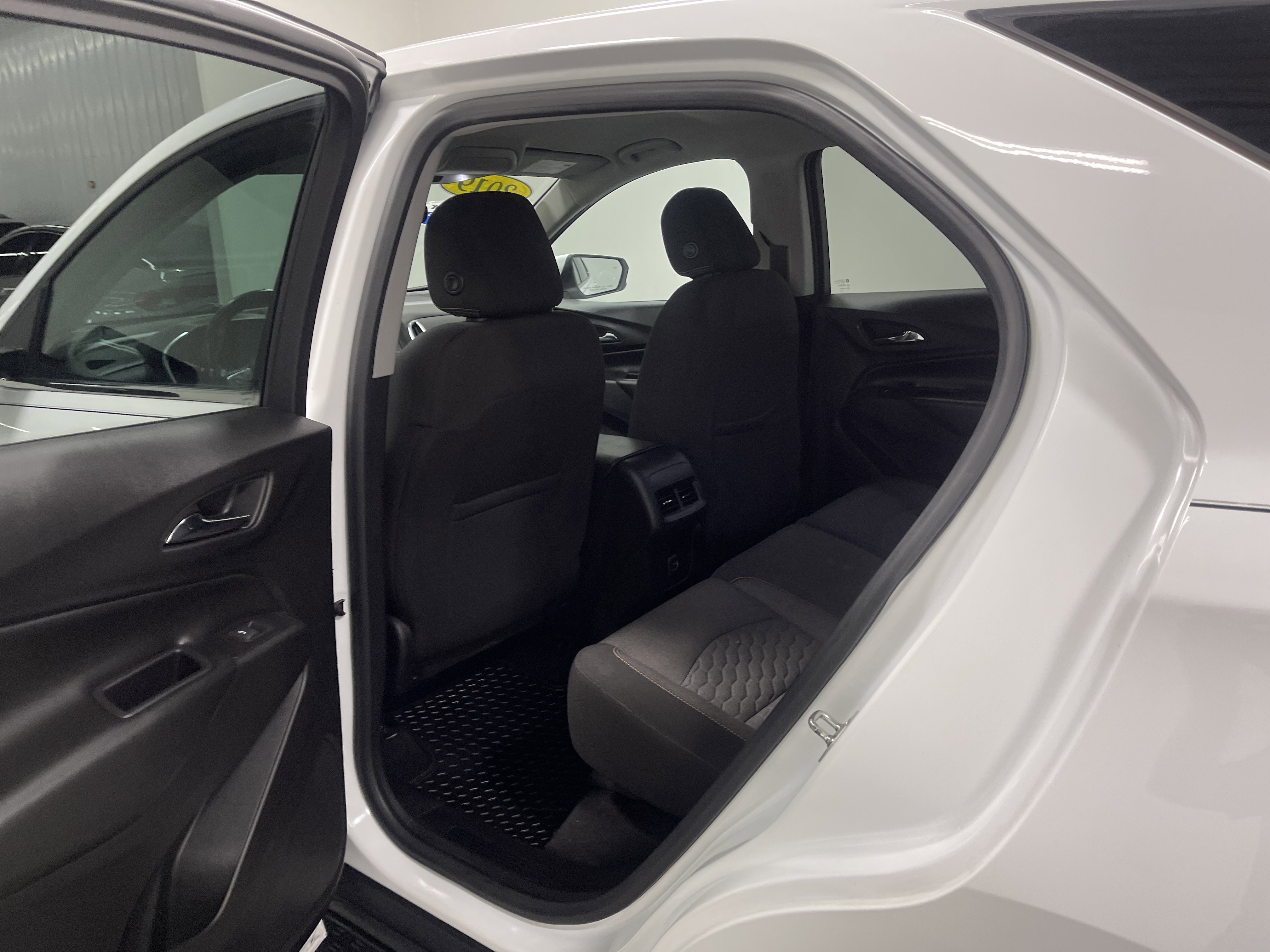 Used 2019 Chevrolet Equinox LT FWD image 13